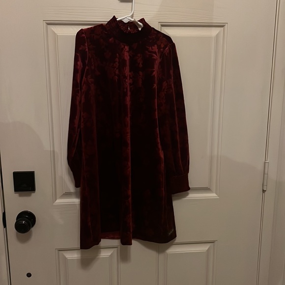 Matilda Jane Red Velvet Dresses- Perfect for the holidays - Picture 2 of 8
